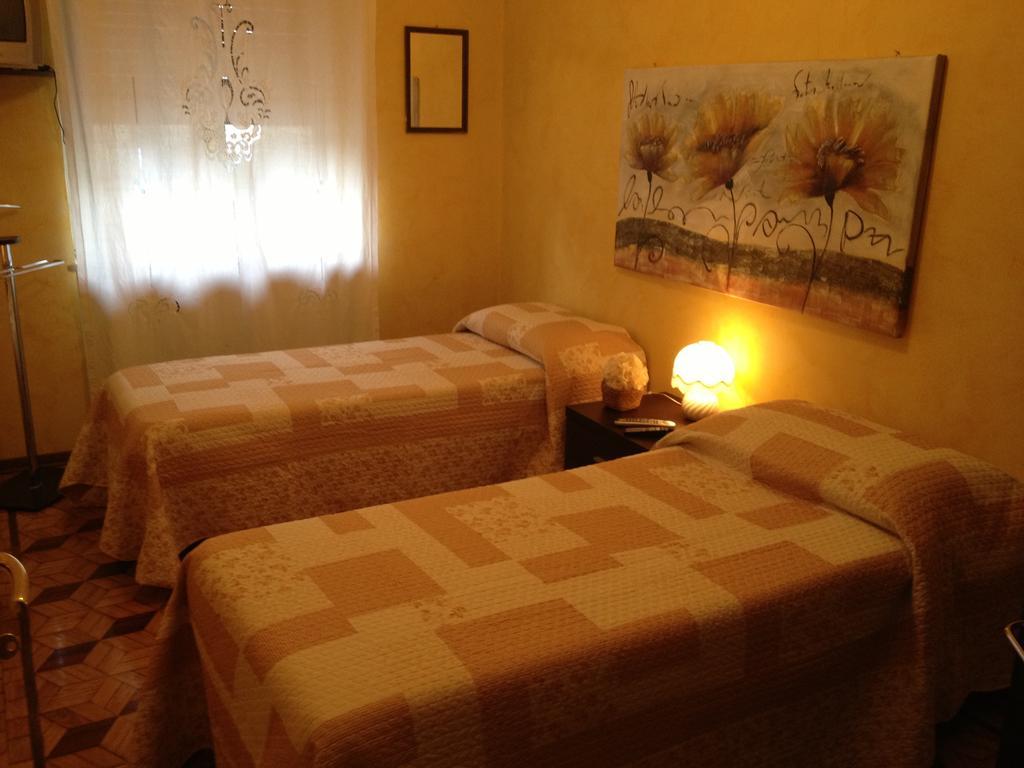 Appartamenti Del Corso Cuneo Habitación foto